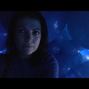 Meet your Posher, Debora